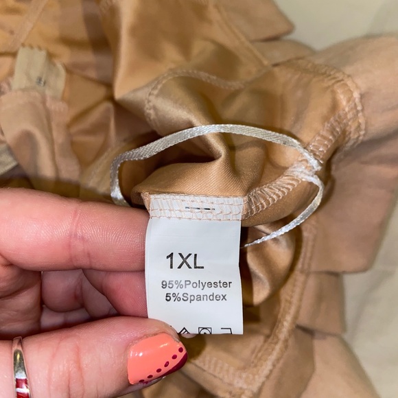 Blush Belted Skirt - Picture 10 of 13